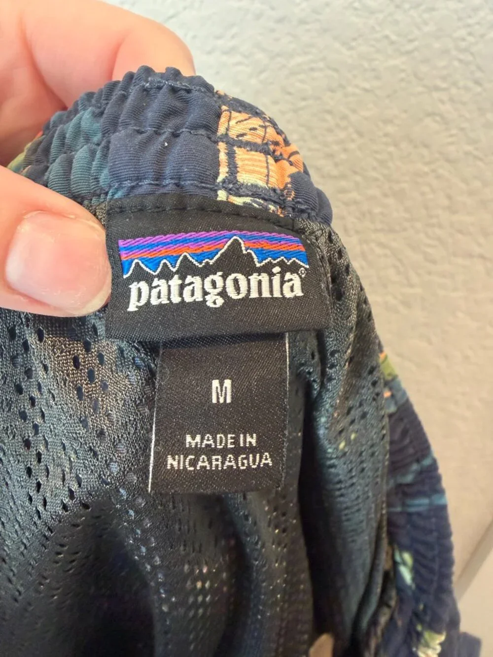 Men's Patagonia Navy Bird Print Bathing Suit Size Medium